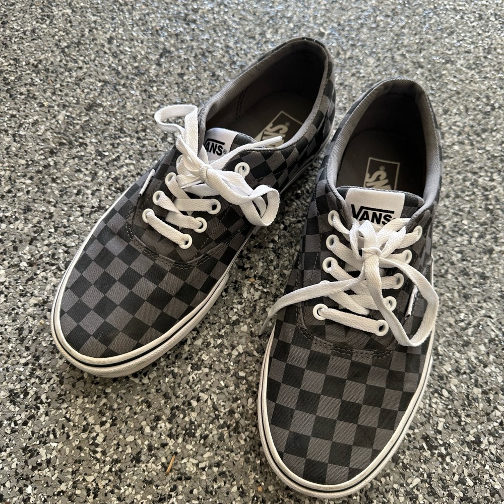 Men’s vans size 9